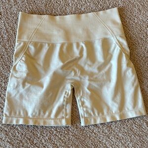 Oner Active EffortlessLift Shorts size medium